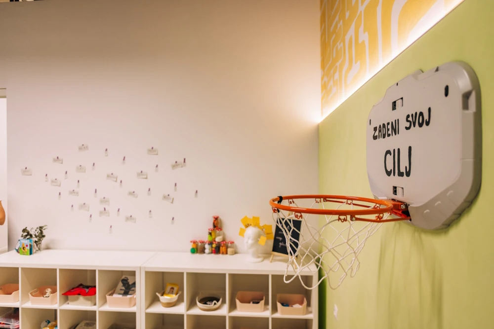 Nest Coach - EMPORIUM BTC